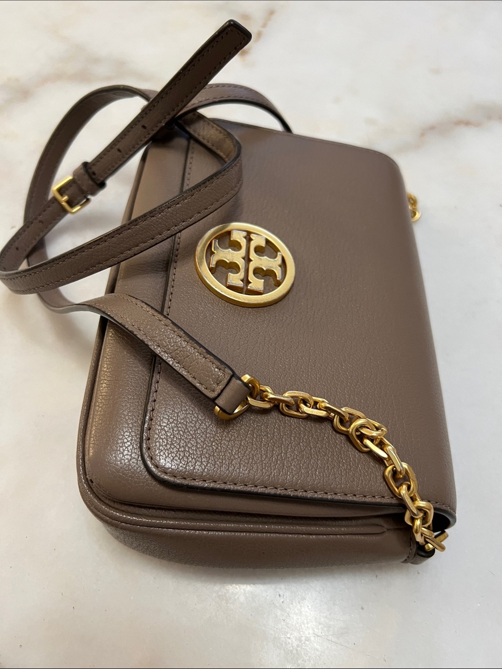 Tory Burch Taupe Leather Crossbody with Gold Logo - Picture 3 of 13